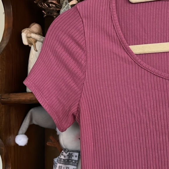 POPULAR 21 Mauve Pink Cropped Ribbed Knit Top w/Buttons, Size Medium, GUC. - Picture 5 of 7